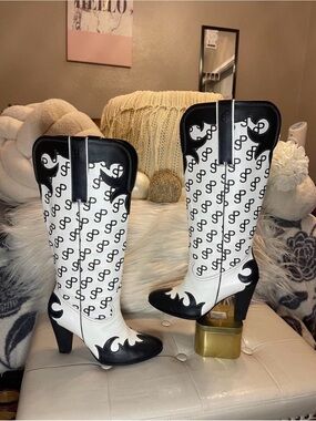 Saks Potts White Ecco Ed. 
Western 75 Premium Grain Nappa
Leather Boots MSRP$675